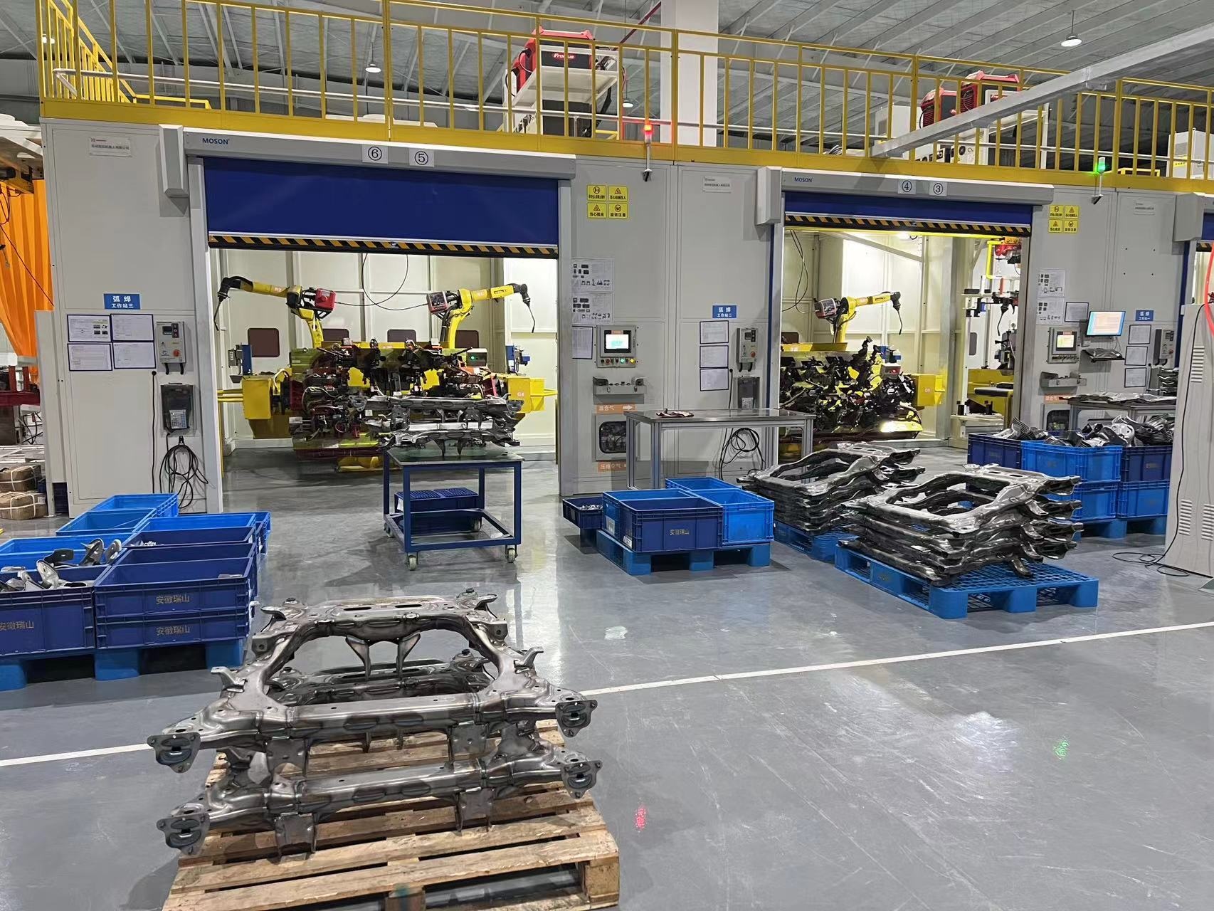 車(chē)架總成機(jī)器人雙機(jī)弧焊工作站案例！
